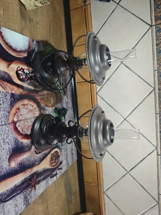 Lámpara de mesa estilo farol