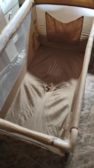 Cuna de viaje plegable