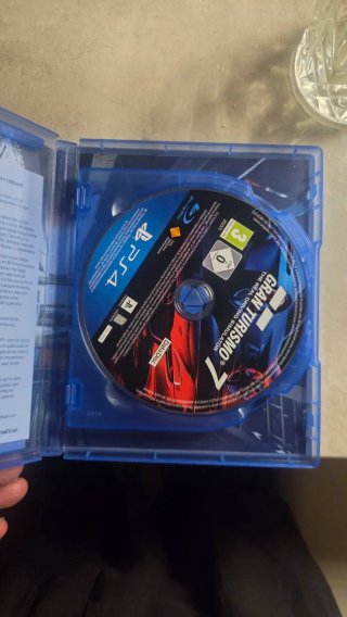 Volante y Pedales Thrustmaster PS4/PC + GT7