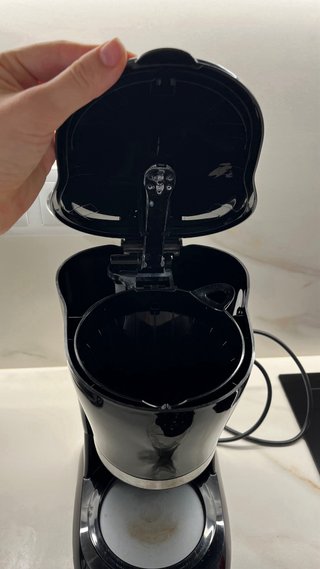Cafetera de goteo negra