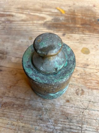Pesa ponderal antigua 2 kg