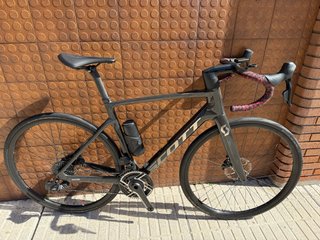 Bicicleta Scott Addict eride 20 del 2025