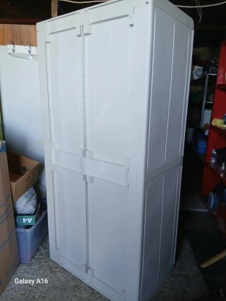 Armario de plástico blanco 2 puertas