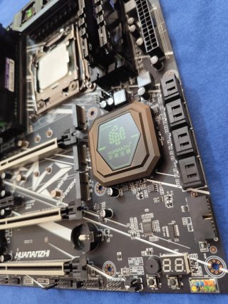 Huananzhi X99 F8 + Intel Xeon 2682 v4 + 64gb RAM