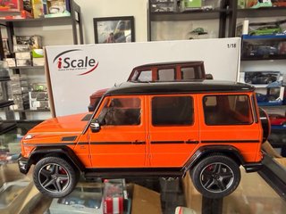 Mercedes-AMG G63 iScale 1:18 Laranja e preto