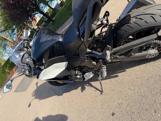 Kawasaki Z1000 SX Negra y Blanca