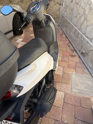 Peugeot Tweet 125cc Scooter Blanca