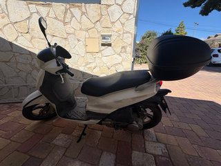 Peugeot Tweet 125cc Scooter Blanca