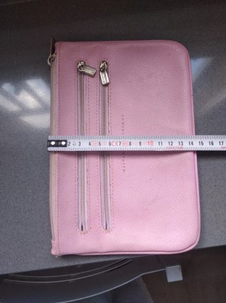 Cartera de mano rosa Salvador Bachiller