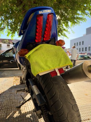 Suzuki SV650S Azul
