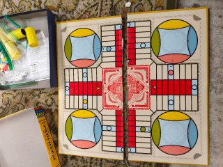 Juego de mesa Parcheesi Royal Edition