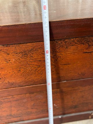 Cómoda antigua de madera