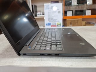 Portátil Lenovo V130-15IKB Intel Core i3