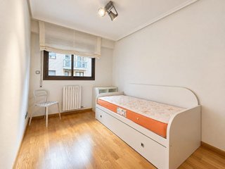 Piso en alquiler en Romareda en Zaragoza
