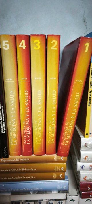 lote de libros de medicina y enfermería