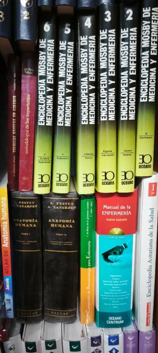 lote de libros de medicina y enfermería