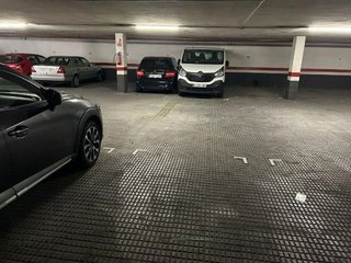 Garaje en alquiler en Sant Antoni en Barcelona