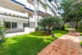 Piso en alquiler en Puerto Banús en Marbella