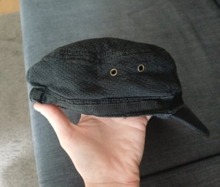 Gorra urbana plana moda casual. Un solo uso.