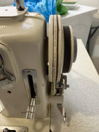 Máquina de coser Refrey 427