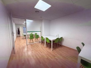 Local comercial en alquiler en Paseo Constitución - Las Damas en Zaragoza
