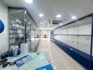 Local comercial en alquiler en El Raval en Barcelona