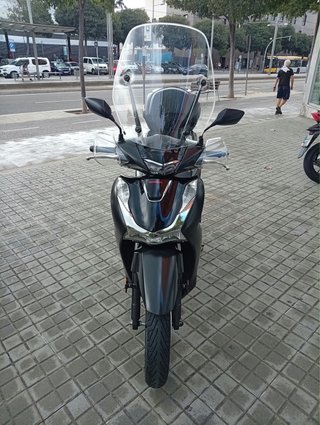 Honda SH 125 Scooter Negra