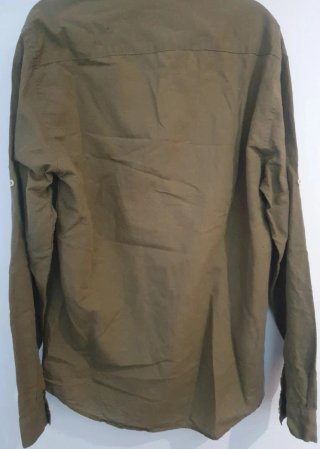 Camisa Zara manga larga Talla L verde oliva