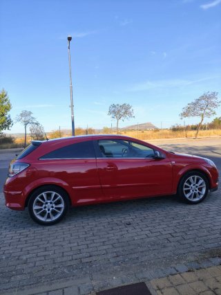 Opel Astra GTC 1.9 CDTi