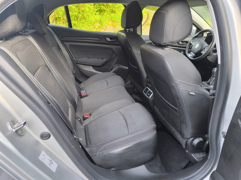 Renault Mégane 2020, foto 15