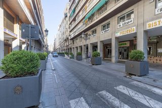 Local comercial en alquiler en San Matías - Realejo en Granada