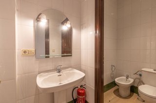 Local comercial en alquiler en San Matías - Realejo en Granada