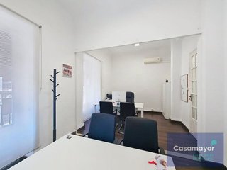 Oficina en alquiler en Mercado en Alicante
