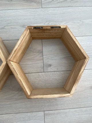 Estantería Hexagonal de Madera
