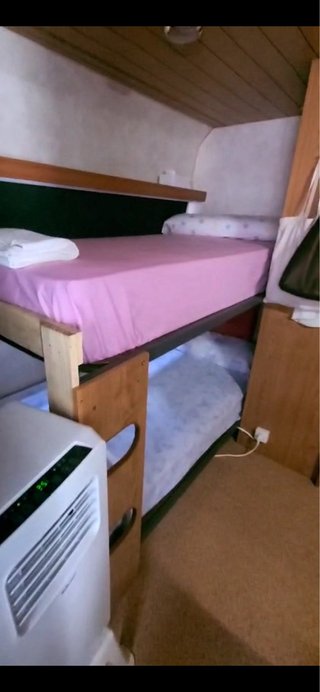Caravana fija camping resort els pins