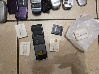 Lotto 17 cellulari Nokia Samsung LG + radio