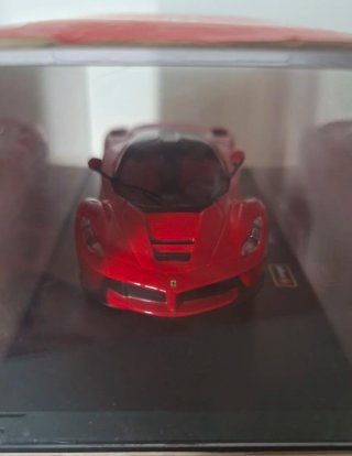 Maqueta Bburago Ferrari LaFerrari 1/40