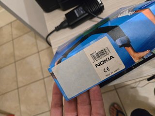 Nokia 3310 blu con scatola e caricatore