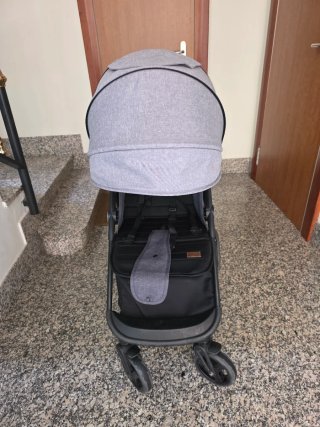 Silla de paseo Kinderkraft gris (negociable)