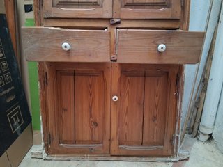 Alacena de madera de mobila antigua
