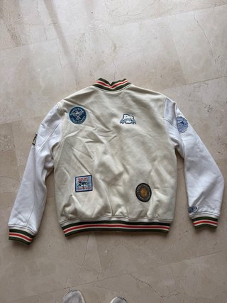 Chaqueta Pull&Bear Beige Talla M nueva