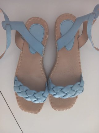 Sandalias planas azules