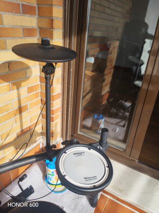 Módulo Roland TD-1 V-Drums