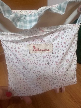 Carrito de muñecas casi nuevo
