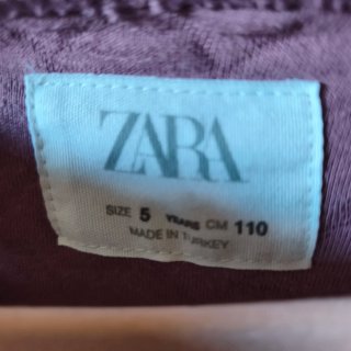 Chaqueta bomber niña rosa ZARA talla 5 años.
