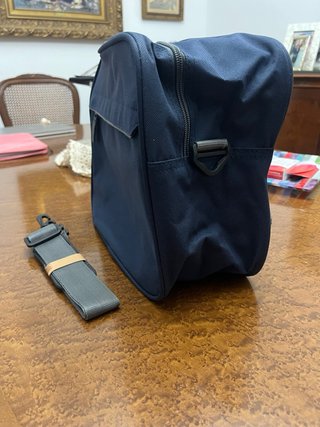 Bolsa/Estuche Azul Marino con Correa