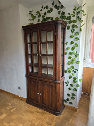 Alacena de madera maciza