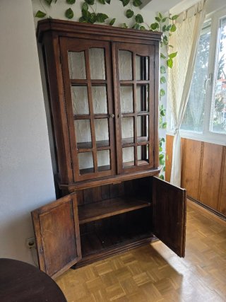 Alacena de madera maciza