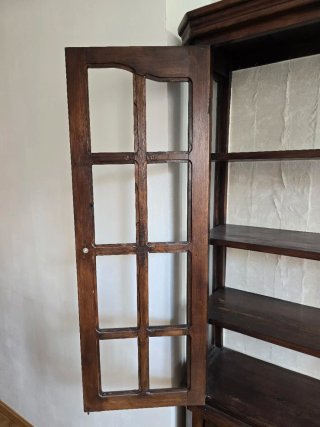 Alacena de madera maciza