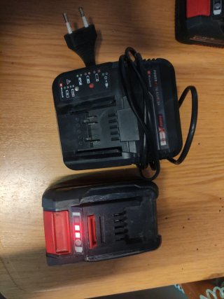 Batería y Cargador Einhell 3A